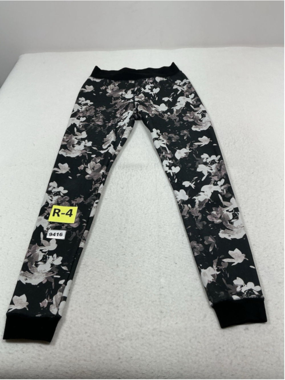 Womans Excellent Wonder By Hottotties Floral Compression Pants Medium Black